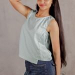 Sleeveless Top with side elastic